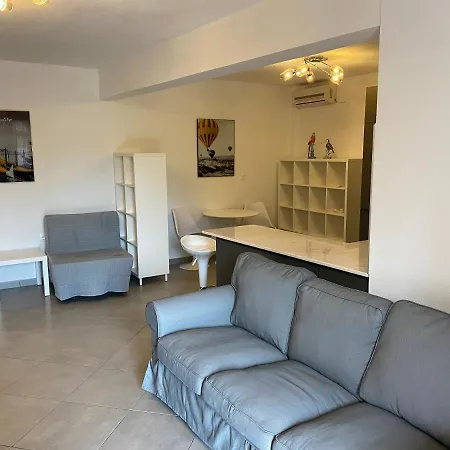 Flat Paliouri